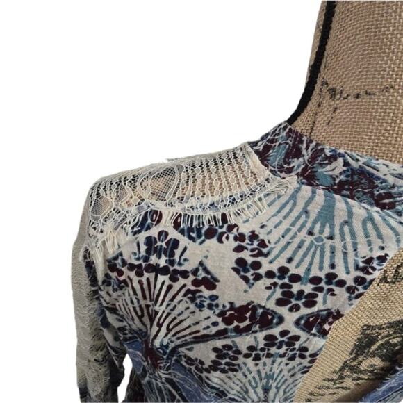 FREE‎ PEOPLE Keyhole Back Lace Trim Multi Color Print Top Blouse Women's Size S - Picture 5 of 9